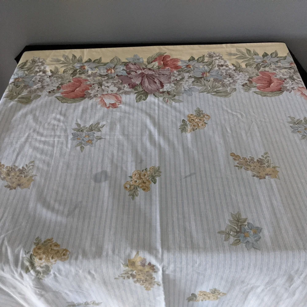 Vintage Gloria Vanderbilt Cottage Rose Twin Bedding